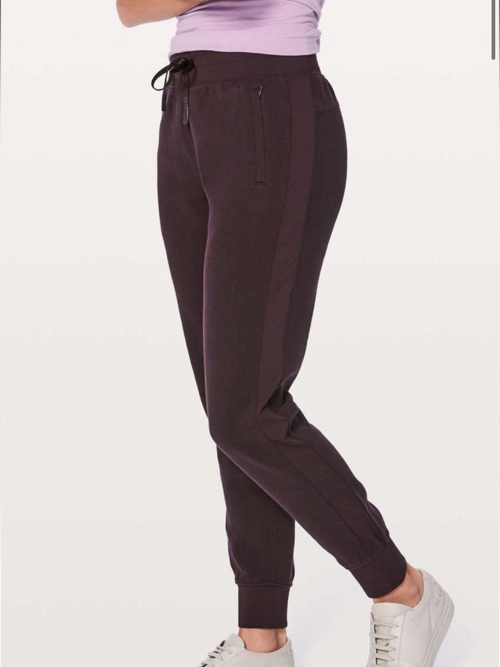 Lululemon Get Going Jogger 28.5"
Black Cherry size 10